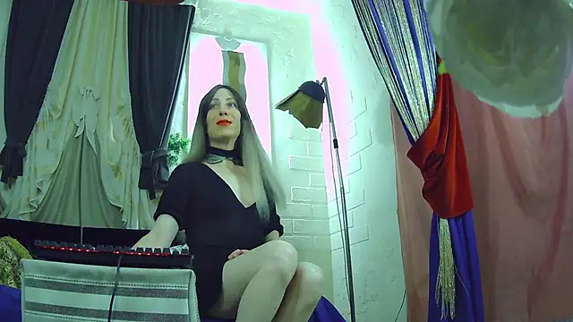 Snapshot of Mary_Loon chatting on 12, 11, 2025 Mary Loon online show from 12, 11, 2025