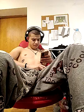 Snapshot of BigDickEnrg7195 chatting on 1, 2, 2025 BigDickEnrg7195 online show from 1, 2, 2025