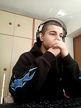 Snapshot of BigDickEnrg7195 chatting on 5, 2, 2025 BigDickEnrg7195 online show from 5, 2, 2025