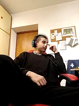 Snapshot of BigDickEnrg7195 chatting on 14, 2, 2025 BigDickEnrg7195 online show from 14, 2, 2025