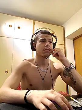 Snapshot of BigDickEnrg7195 chatting on 19, 2, 2025 BigDickEnrg7195 online show from 19, 2, 2025