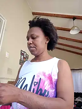 Snapshot of YourDreamLady22 chatting on 12, 12, 2024 YourDreamLady22 online show from 12, 12, 2024