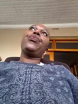 Snapshot of YourDreamLady22 chatting on 4, 2, 2025 YourDreamLady22 online show from 4, 2, 2025