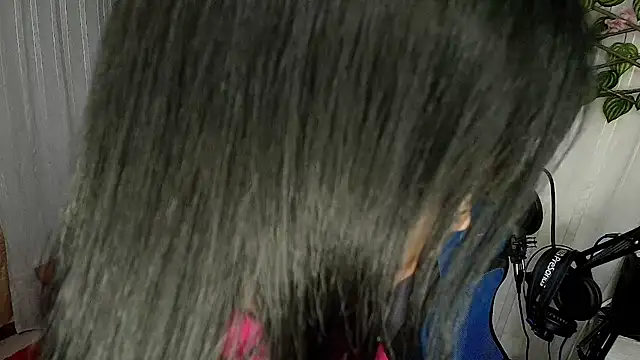 MOMMYJEVAA online show from 1, 3, 2025