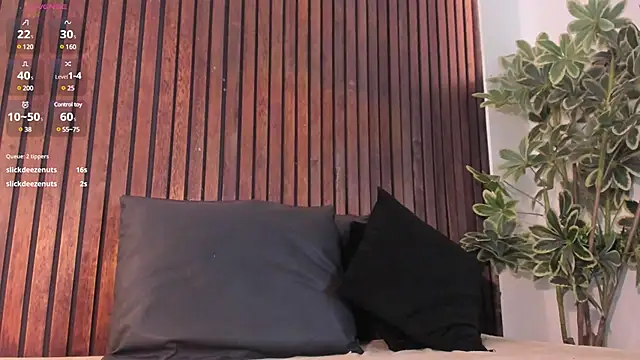 Jennmiiller  online show from 31, 1, 2025