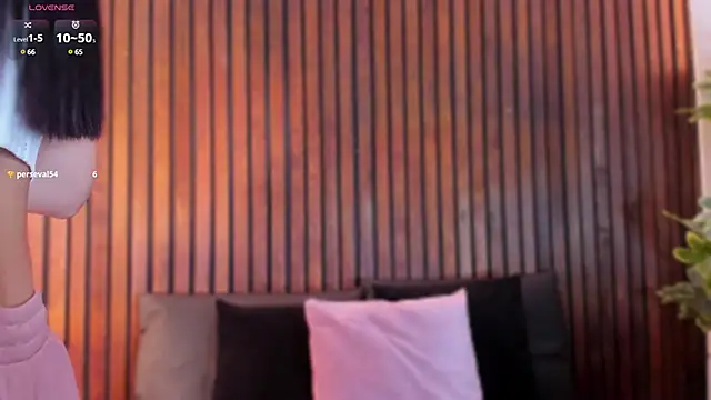 Jennmiiller  online show from 15, 2, 2025