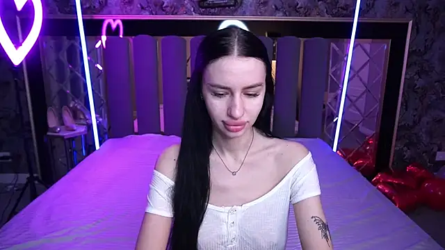 Snow WhiteeeX online show from 8, 2, 2026