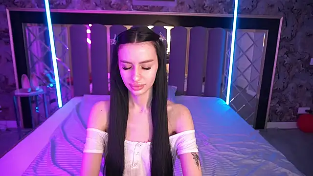 Snow WhiteeeX online show from 12, 3, 2026