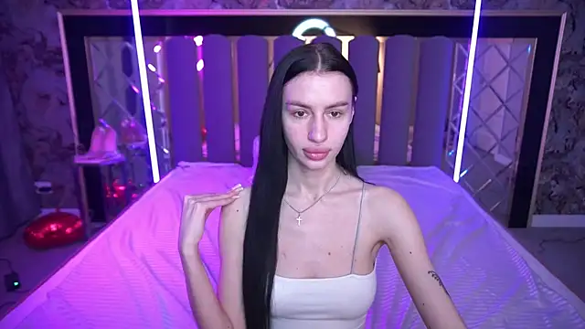 Snow WhiteeeX online show from 9, 4, 2026