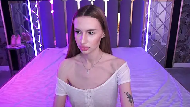 Snapshot of Snow_WhiteeeX chatting on 5, 5, 2026 Snow WhiteeeX online show from 5, 5, 2026