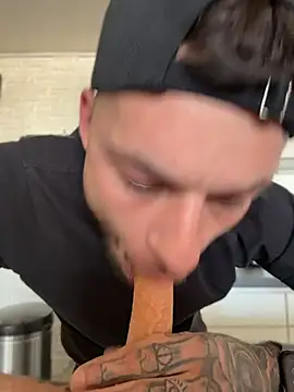 Snapshot of hottwoboys chatting on 14, 4, 2026 hottwoboys online show from 14, 4, 2026