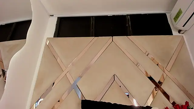 ninaht online show from 19, 3, 2025