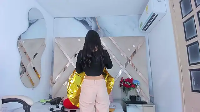 ninaht online show from 22, 9, 2025