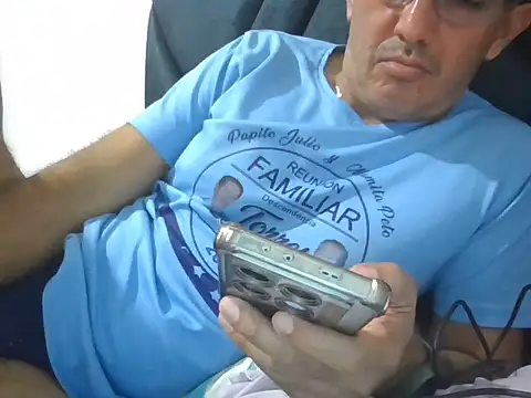 Snapshot of exmilitary chatting on 5, 7, 2026 exmilitary online show from 5, 7, 2026