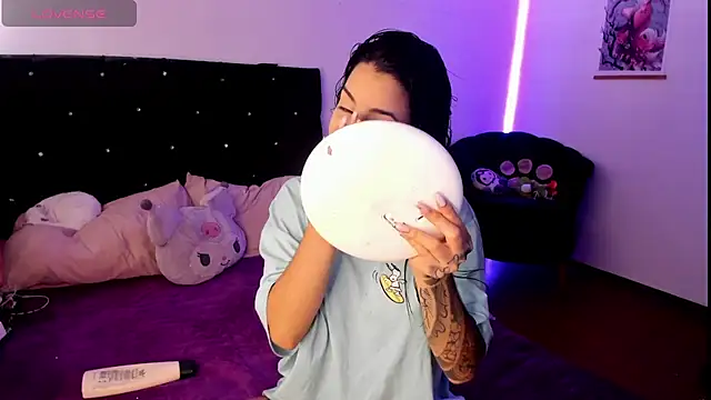 Alice woodville online show from 11, 12, 2024