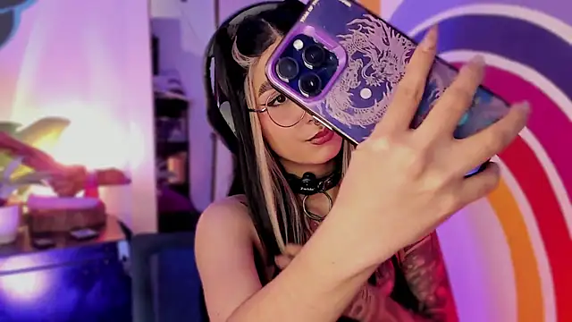 Alice woodville online show from 12, 9, 2025