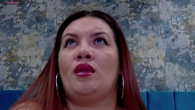 MelanieBrownn online show from 27, 12, 2024