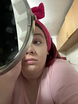 MelanieBrownn online show from 9, 3, 2025