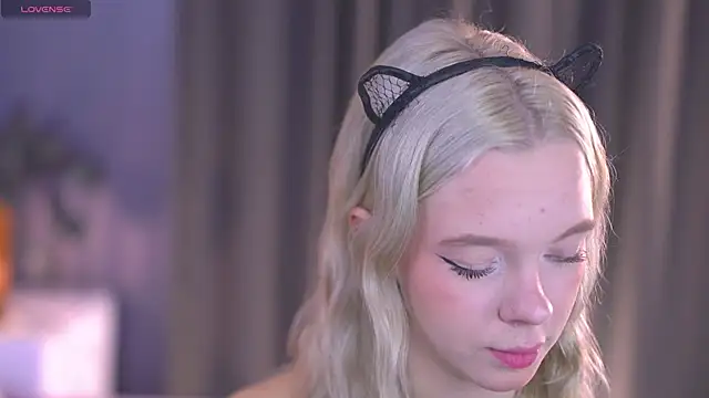  AlinaBailey online show from 17, 10, 2025