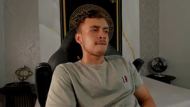 Desmon Clark online show from 5, 3, 2025