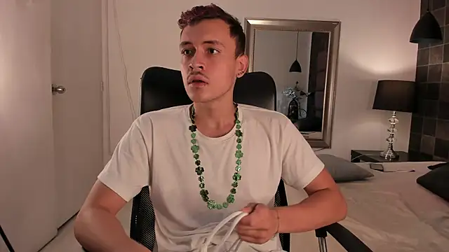 Desmon Clark online show from 18, 3, 2025