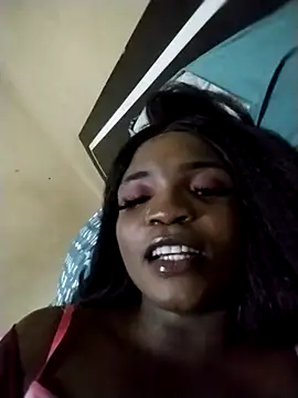 Snapshot of RoyalQueenxx chatting on 28, 2, 2025 RoyalQueenxx online show from 28, 2, 2025