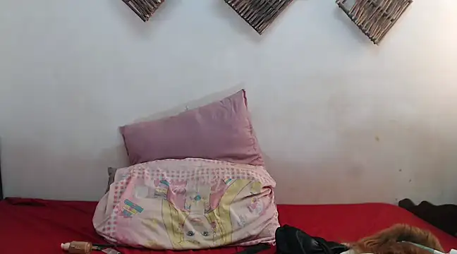 Snapshot of RoyalQueenxx chatting on 6, 3, 2025 RoyalQueenxx online show from 6, 3, 2025