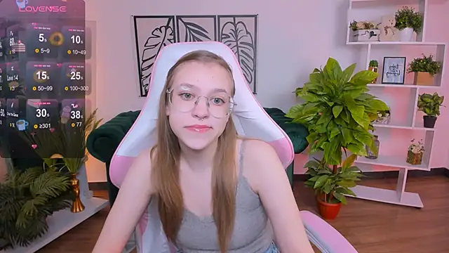 LayriantaVee online show from 2, 2, 2025