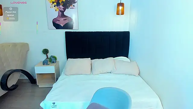 Scarlett  bell online show from 3, 10, 2025