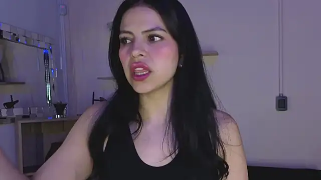 Eliie Ruizz online show from 1, 12, 2025