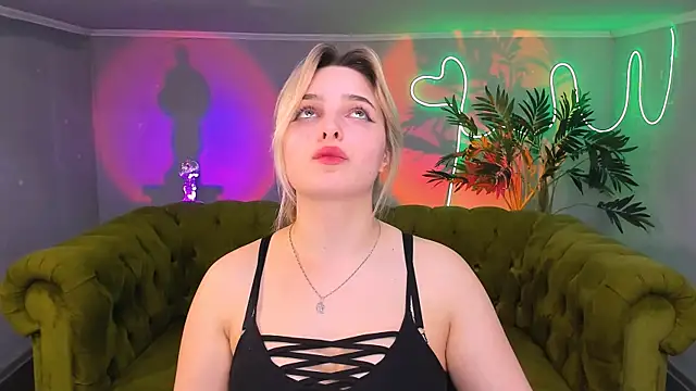 Snapshot of tendermeow chatting on 5, 2, 2025 tendermeow online show from 5, 2, 2025