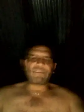 Snapshot of RogueTraveler chatting on 17, 1, 2026 RogueTraveler online show from 17, 1, 2026