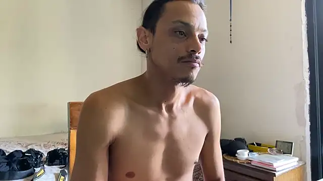 Snapshot of villanocat chatting on 5, 2, 2025 villanocat online show from 5, 2, 2025