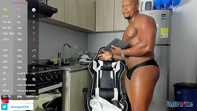 Snapshot of Aaron_ST chatting on 24, 10, 2025 Aaron ST online show from 24, 10, 2025