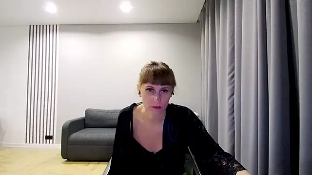 Daniella Lorente online show from 17, 12, 2024