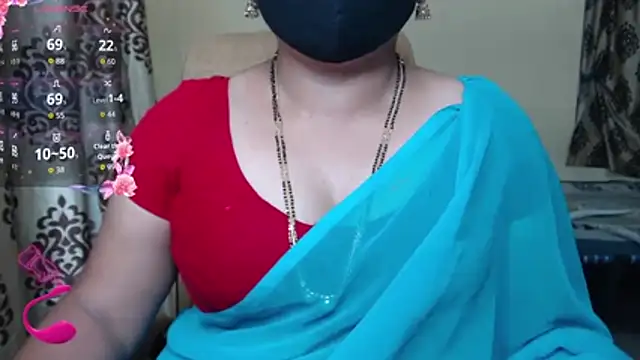 Snapshot of Queen_sakshi chatting on 20, 11, 2025 Queen sakshi online show from 20, 11, 2025