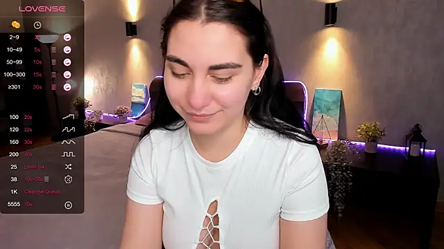 hannacheekss  online show from 4, 2, 2025