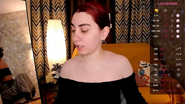 hannacheekss  online show from 14, 4, 2026