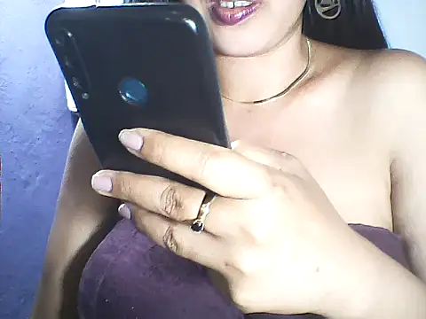 layanah12 online show from 17, 1, 2026