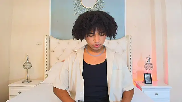Snapshot of Ambar_Collingg chatting on 8, 9, 2025 Ambar Collingg online show from 8, 9, 2025