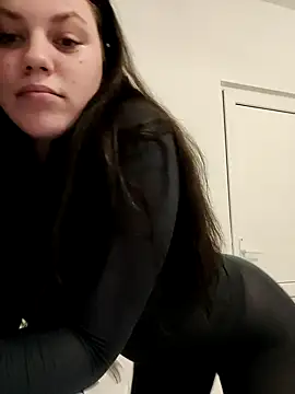 Snapshot of leeya_lee chatting on 18, 1, 2025 leeya lee online show from 18, 1, 2025