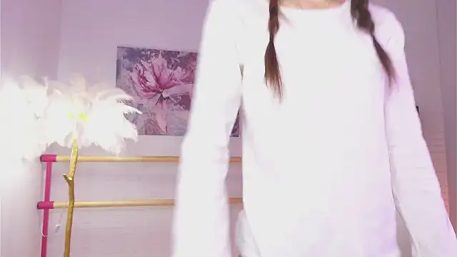 Snapshot of lylylovesyou chatting on 23, 12, 2024 lylylovesyou online show from 23, 12, 2024