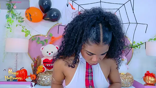 NahiaraReina online show from 31, 10, 2025