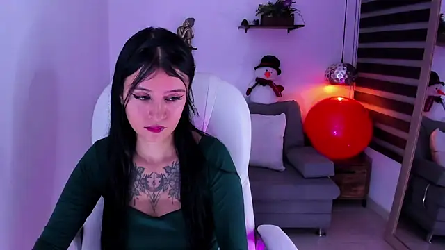 Snapshot of yenny_garcia chatting on 27, 11, 2025 yenny garcia online show from 27, 11, 2025