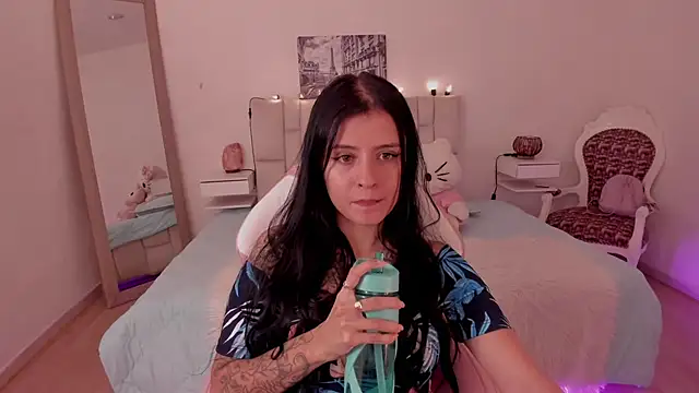 Snapshot of yenny_garcia chatting on 13, 2, 2026 yenny garcia online show from 13, 2, 2026