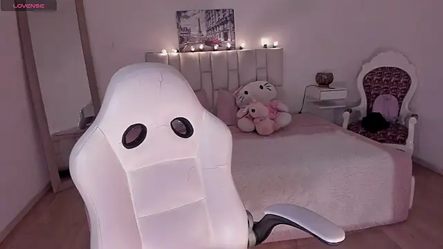 Snapshot of yenny_garcia chatting on 24, 2, 2026 yenny garcia online show from 24, 2, 2026