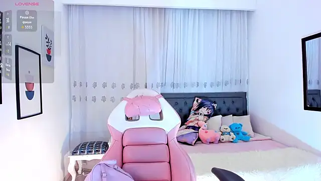 Snapshot of yenny_garcia chatting on 28, 2, 2026 yenny garcia online show from 28, 2, 2026