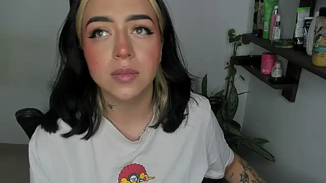 AnnikaMerliahh  online show from 20, 12, 2025