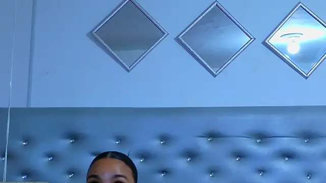 Snapshot of EileenBenzon chatting on 19, 6, 2026 EileenBenzon online show from 19, 6, 2026