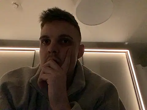 Snapshot of neilho1 chatting on 30, 12, 2024 neilho1 online show from 30, 12, 2024